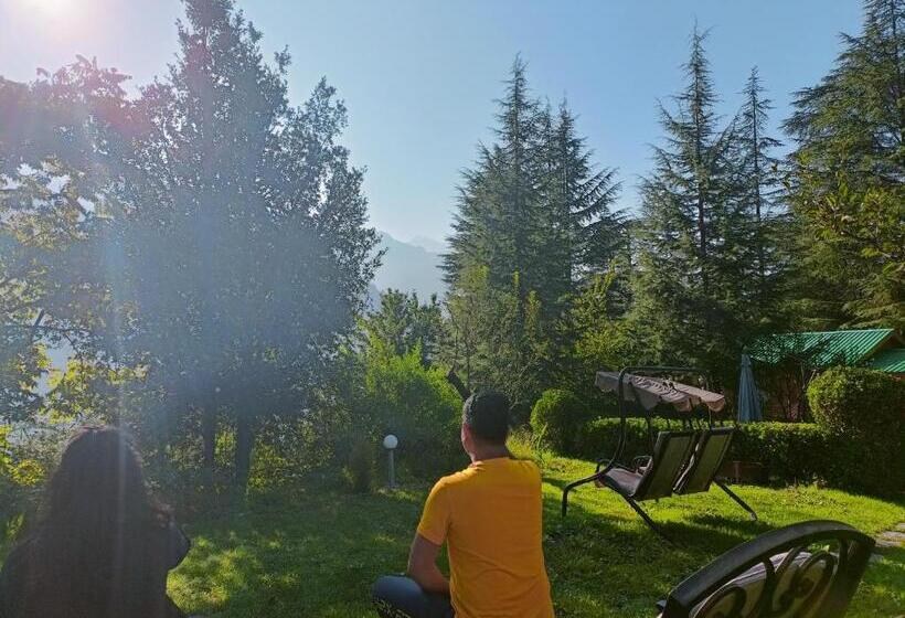 هتل Marys Cottages