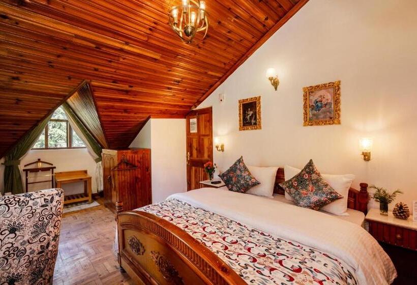 هتل Marys Cottages