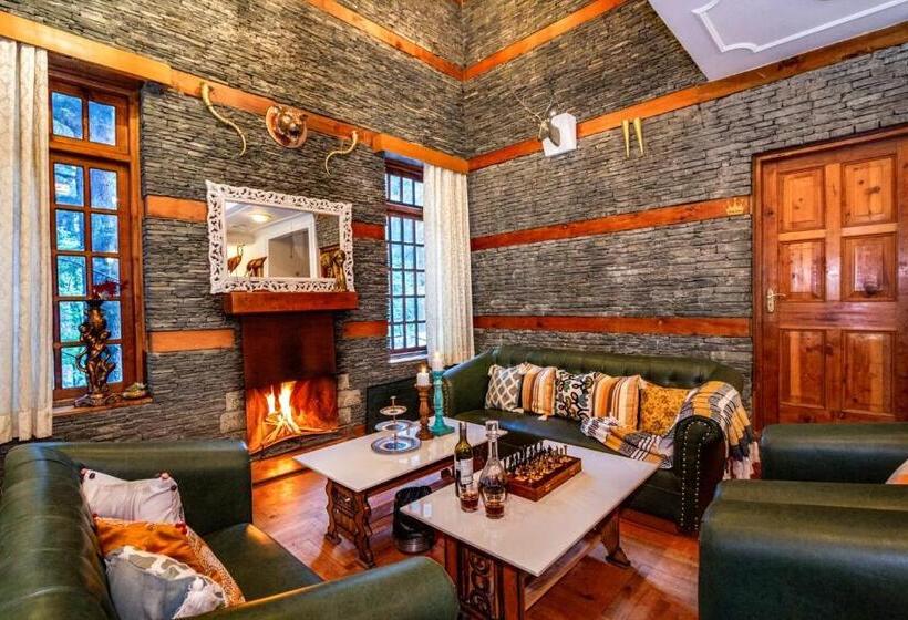 هتل Marys Cottages