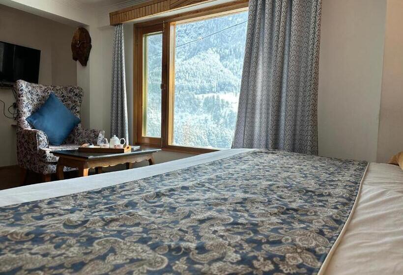 هتل Marys Cottages