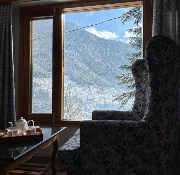 هتل Marys Cottages