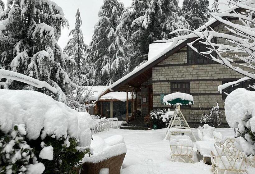 هتل Marys Cottages