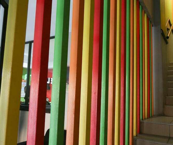 Отель Metro Express