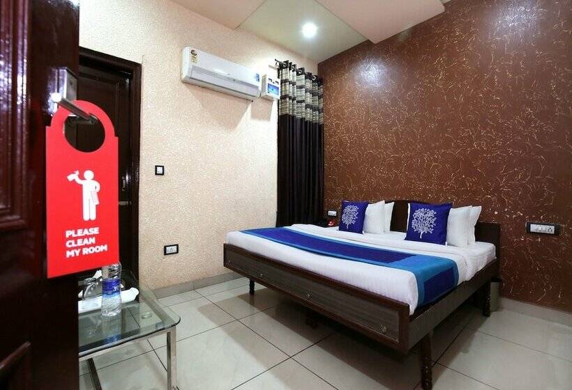 ホテル Prem Sagar