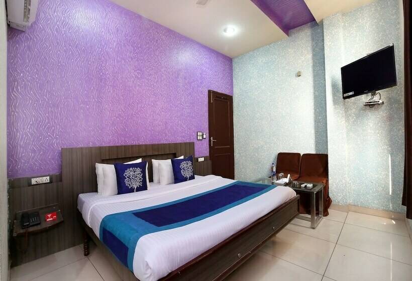 ホテル Prem Sagar