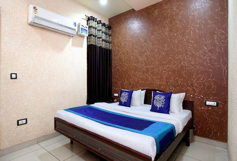 ホテル Prem Sagar