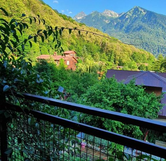 هتل Rodnik Guest House