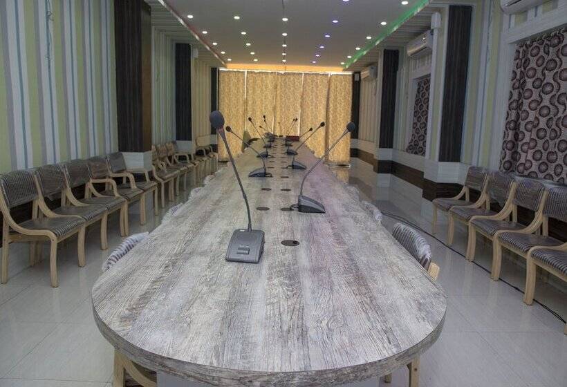 Отель Tazz Odisha