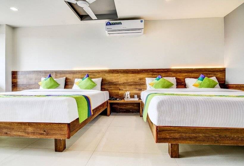 Отель Treebo Shree Sai Suites