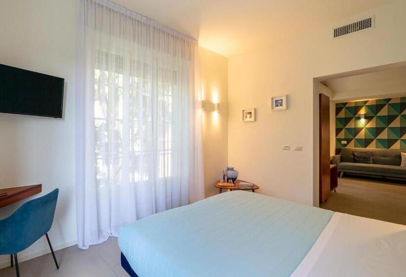 Le Stanze Del Lago Suites & Pool