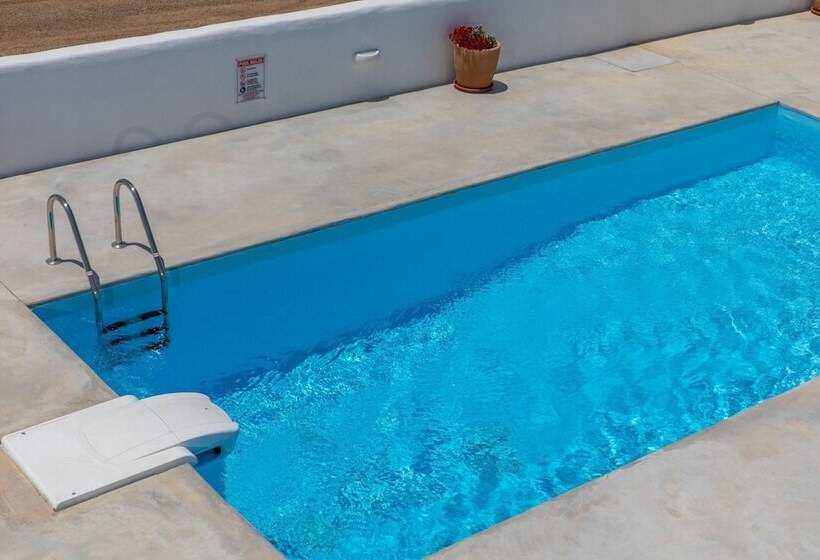 Naxian Lounge Villas