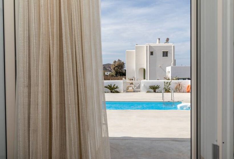 Naxian Lounge Villas