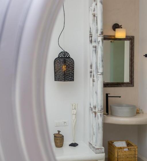 Naxian Lounge Villas