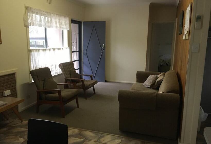 Ovensview On Riverside