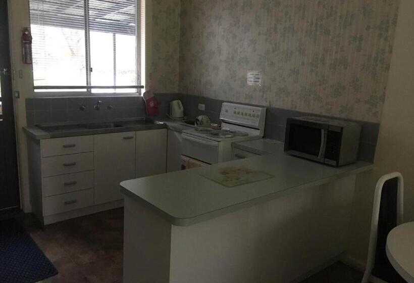 Ovensview On Riverside