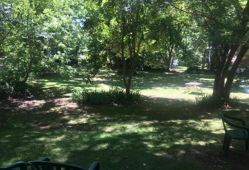 Ovensview On Riverside