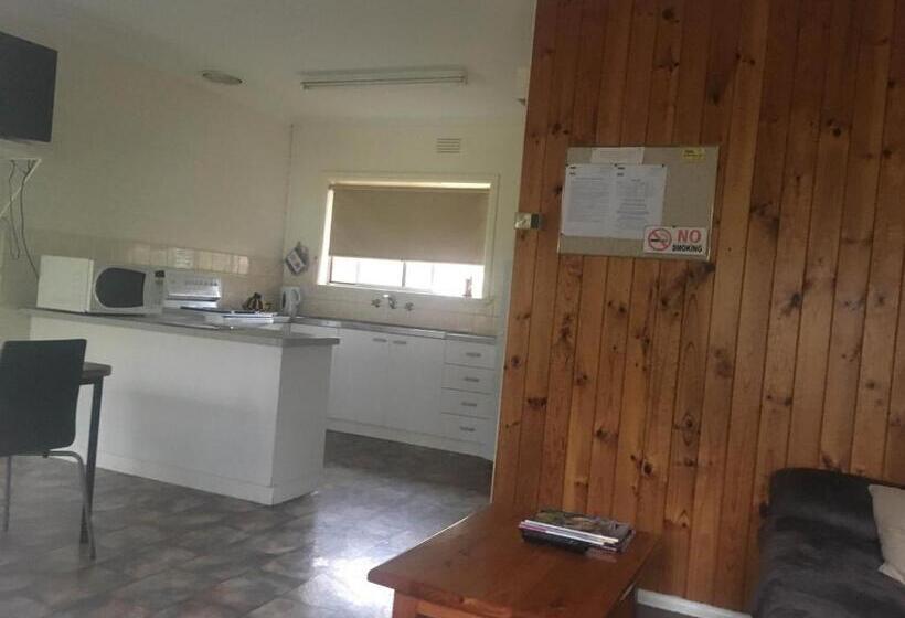 Ovensview On Riverside