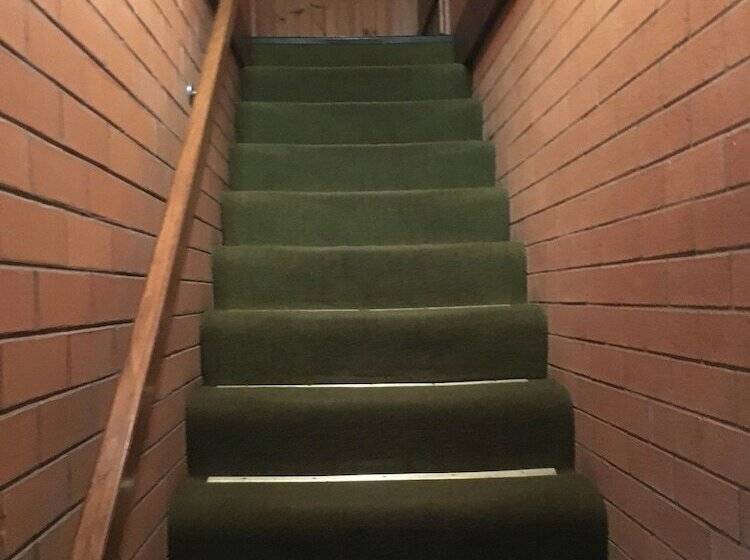 Ovensview On Riverside