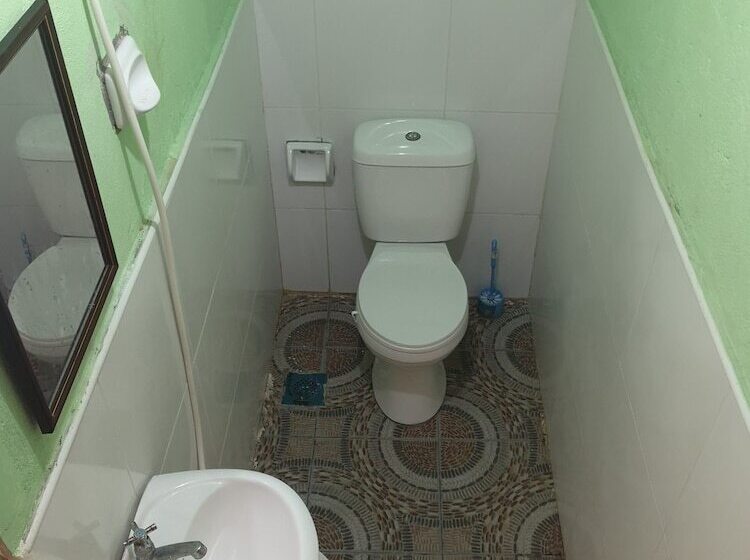 펜션 Guanna's Place Room And Resto Bar