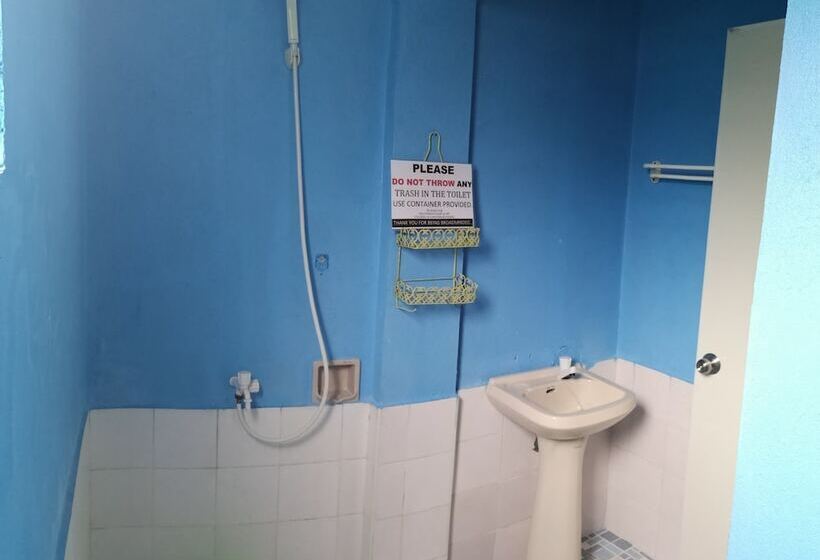 펜션 Guanna's Place Room And Resto Bar