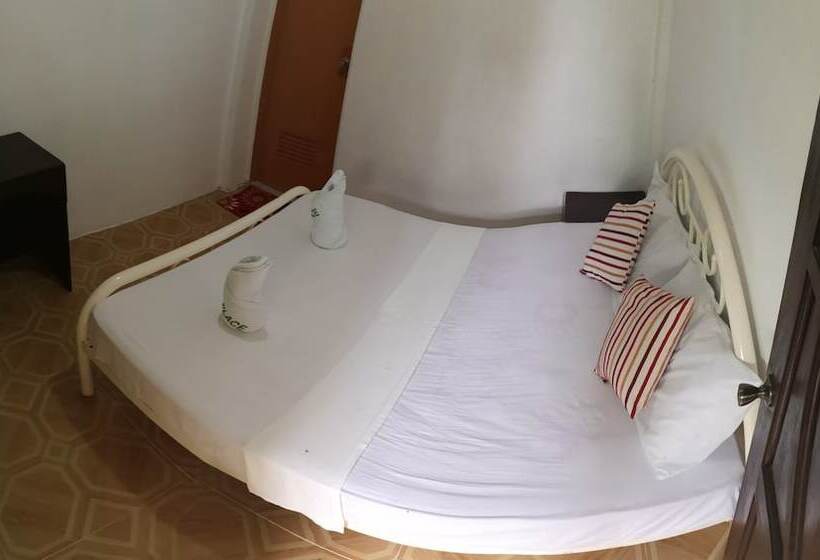 펜션 Guanna's Place Room And Resto Bar