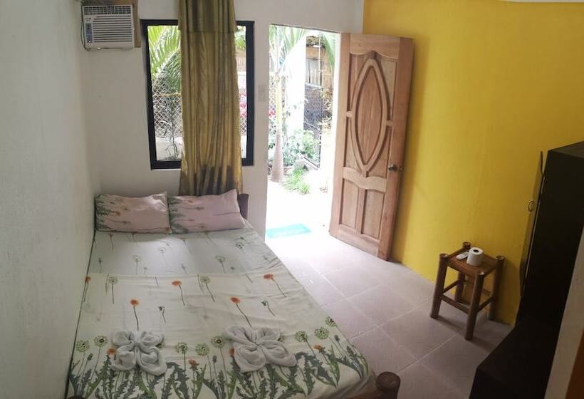 펜션 Guanna's Place Room And Resto Bar