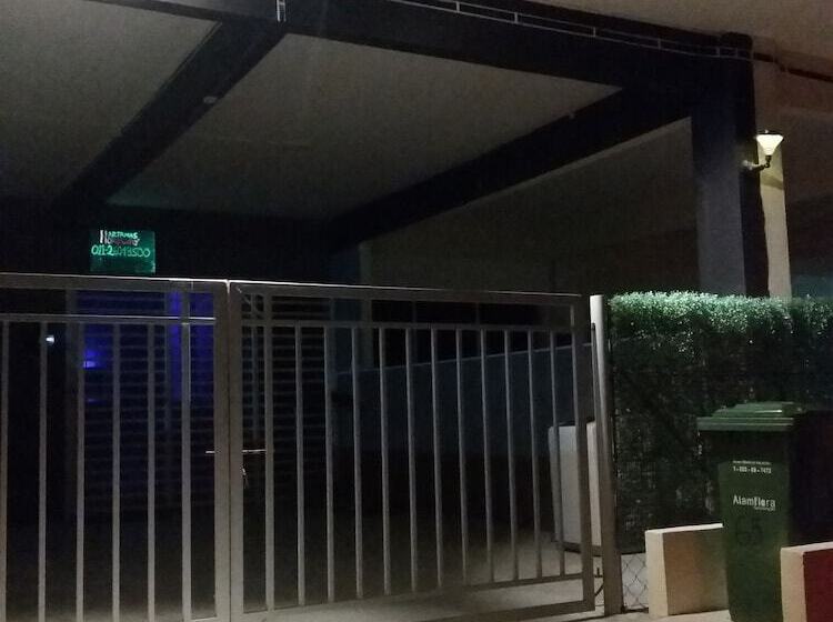 بنسيون Hartamas Homestay