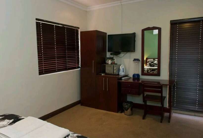 بنسيون Olive Garden Guesthouse