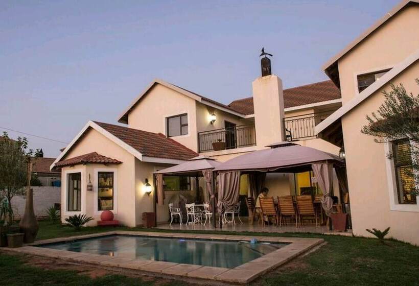 بنسيون Olive Garden Guesthouse