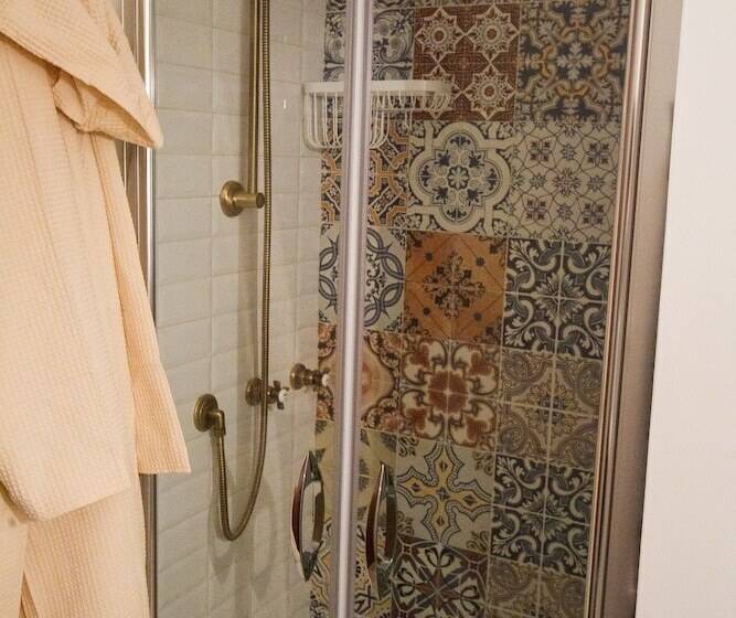 膳宿费 Palermo Gallery