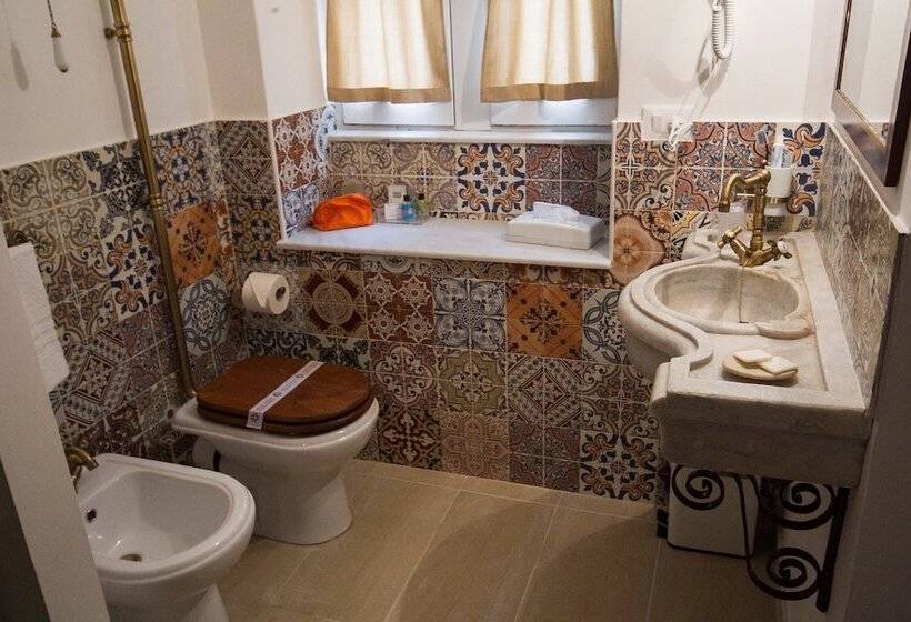 膳宿费 Palermo Gallery