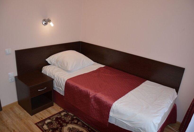 پانسیون Pansionat Iskra