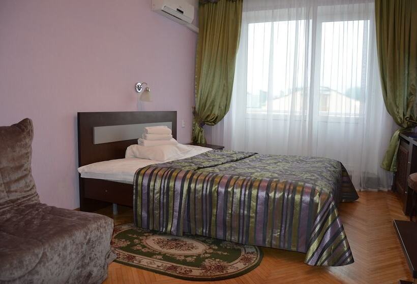 پانسیون Pansionat Iskra