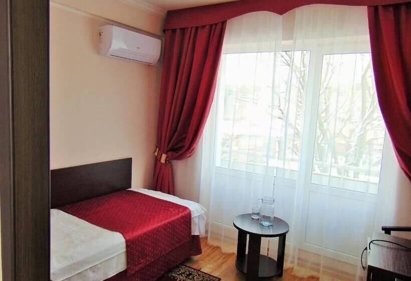 پانسیون Pansionat Iskra