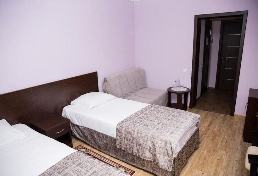 پانسیون Pansionat Iskra