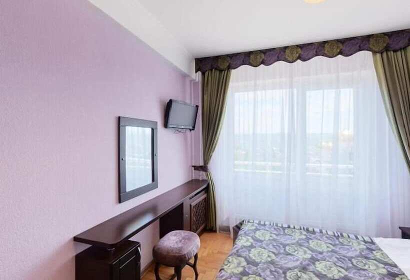 پانسیون Pansionat Iskra