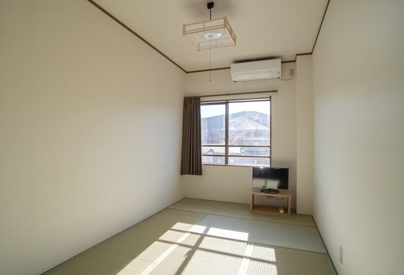 پانسیون Tabist Lakeside In Fujinami Yamanakako