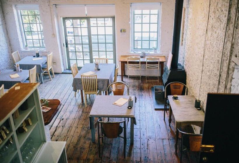 Пансион Auburn Garden Suites