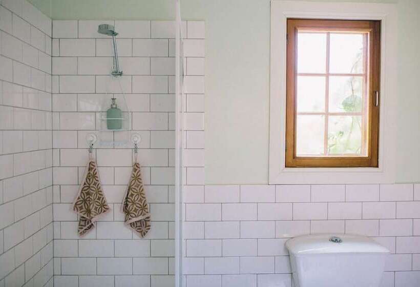 Пансион Auburn Garden Suites