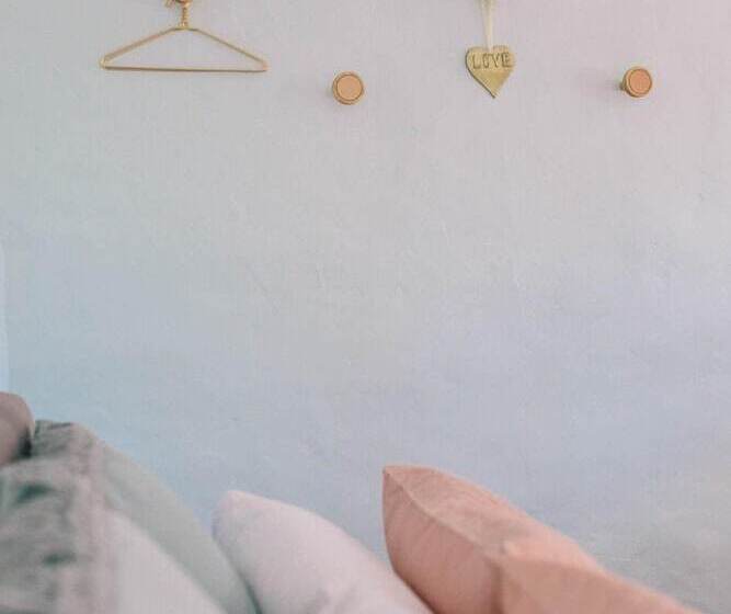 Пансион Auburn Garden Suites