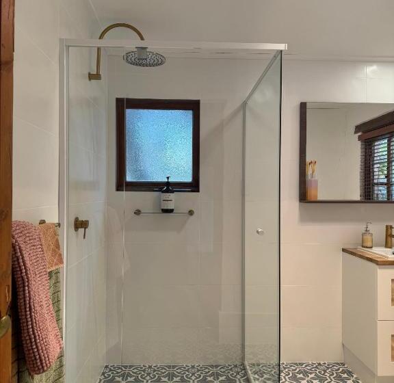 Пансион Auburn Garden Suites