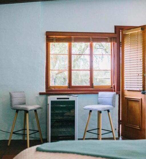 Пансион Auburn Garden Suites