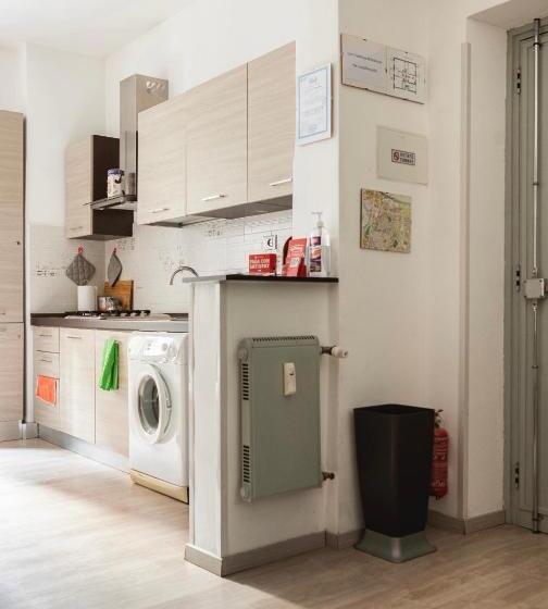 펜션 Whatshouse Roma