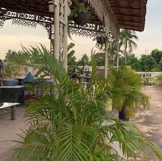 استراحتگاه The Rajbari Bawali