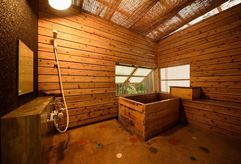 ريوكان Yufuin Iyotomi