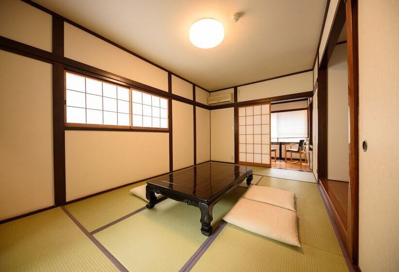 ريوكان Yufuin Iyotomi