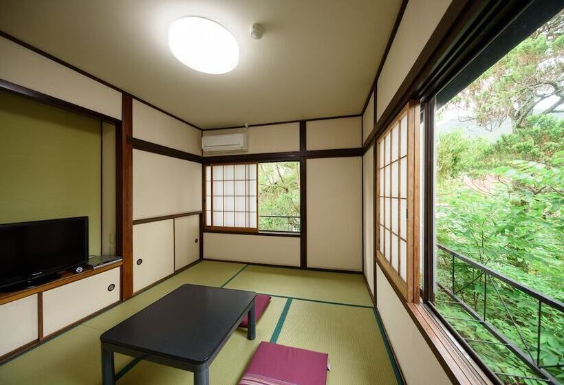 ريوكان Yufuin Iyotomi