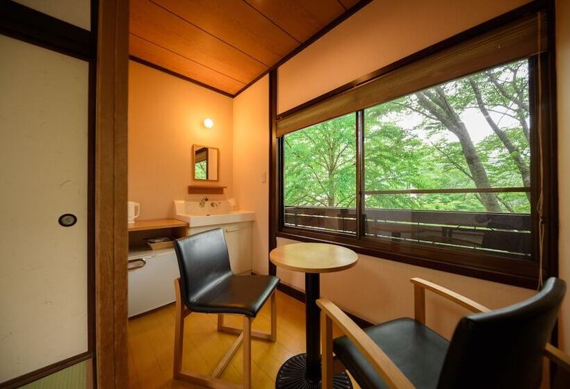 ريوكان Yufuin Iyotomi