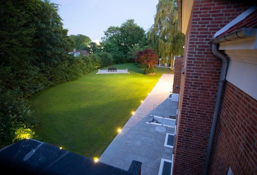 ユースホステル City