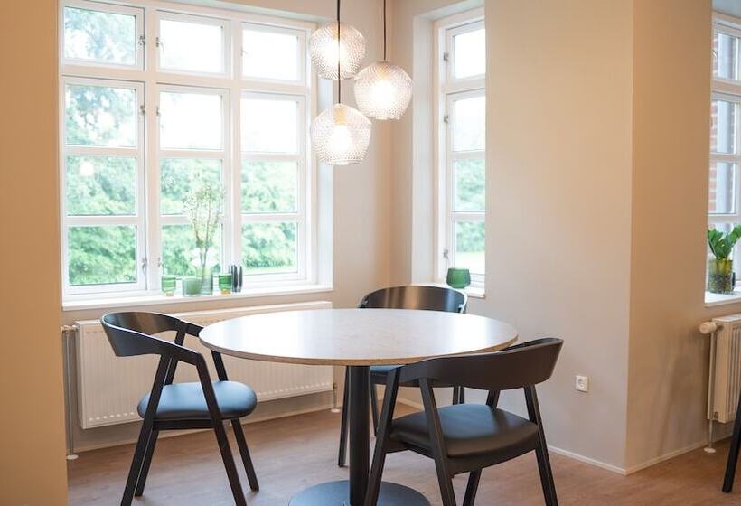 ユースホステル City